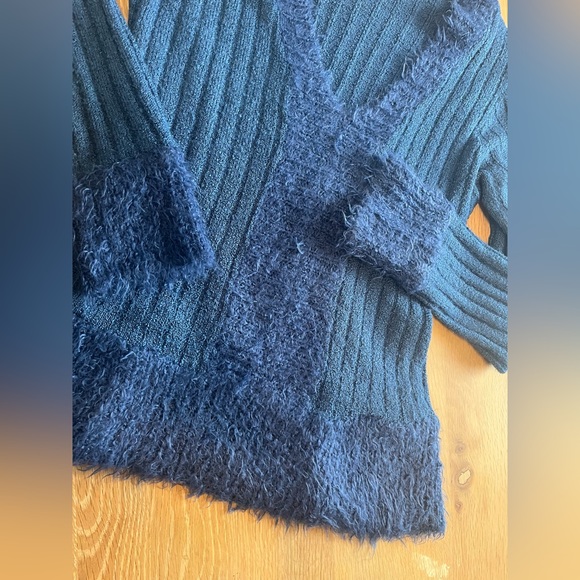 Women’s long sleeve casual top - Picture 4 of 6